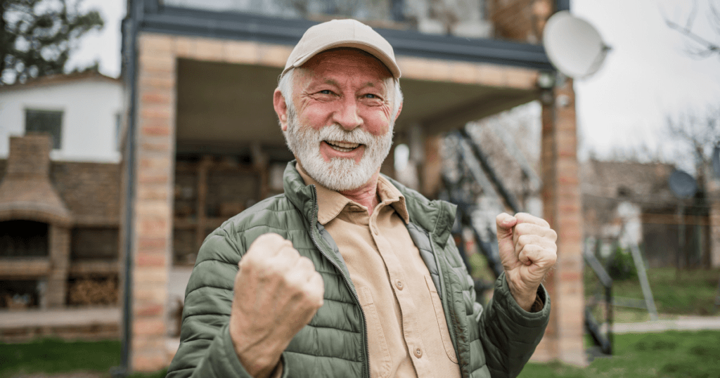 Retraité actif travaillant dans un secteur qui recrute en 2025, illustrant la montée des retraités actifs au cœur du marché de l’emploi et les opportunités pour seniors. Retraité actif travaillant dans un secteur qui recrute en 2025, illustrant la montée des retraités actifs au cœur du marché de l’emploi et les opportunités pour seniors.